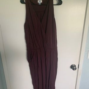 Burgundy romper with pockets!